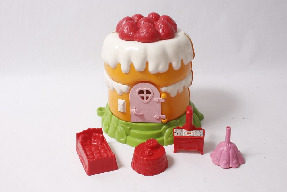 1982 Kenner Strawberry House Strawberryland Miniatures Playset ~ 260826-WH 892